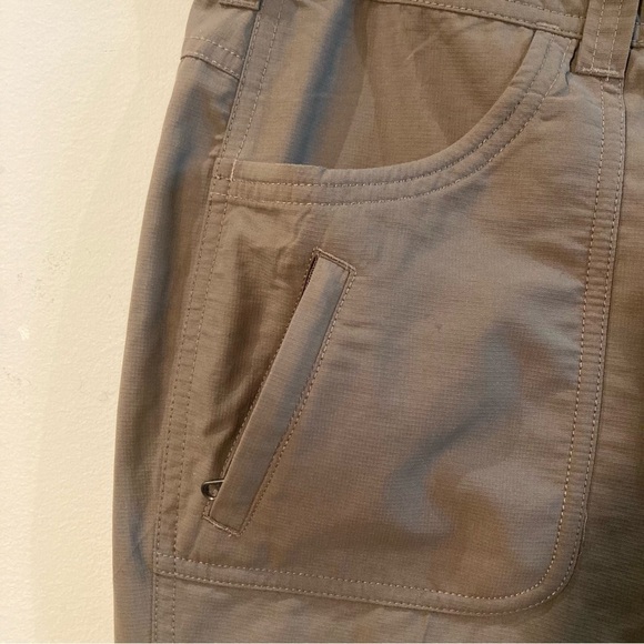 THE NORTH FACE Sz 12 Khaki Convertible Hiking Pants with Many Pockets - Picture 16 of 16